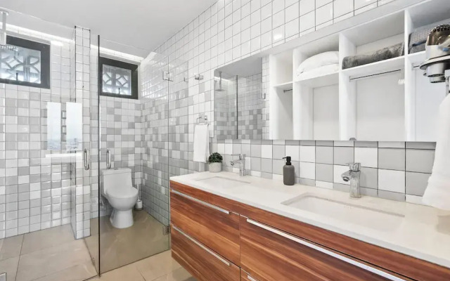 Distrito Revolution Suites