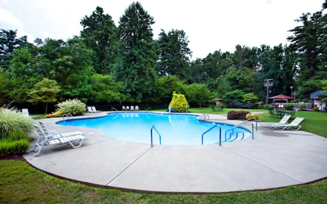 Highland Lake Inn & Resort
