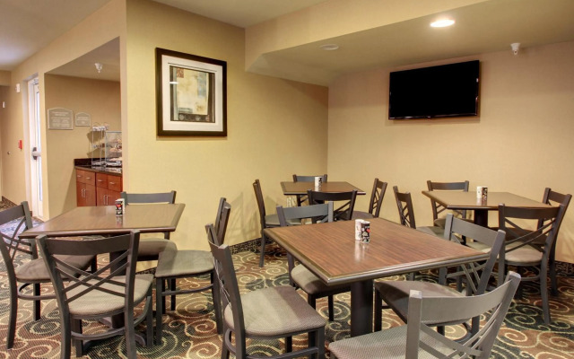 Cobblestone Hotel & Suites - Waynesboro