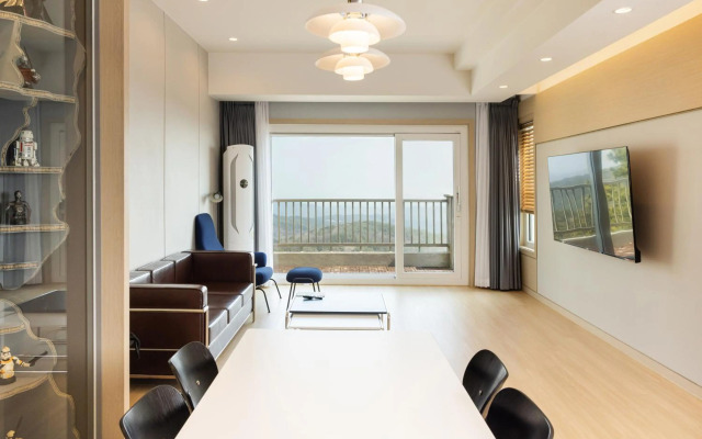 The Mauna Ocean Resort