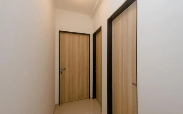 OYO 30597 Pleasant Apartment Malad East