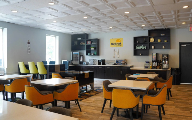 Days Inn by Wyndham Southington