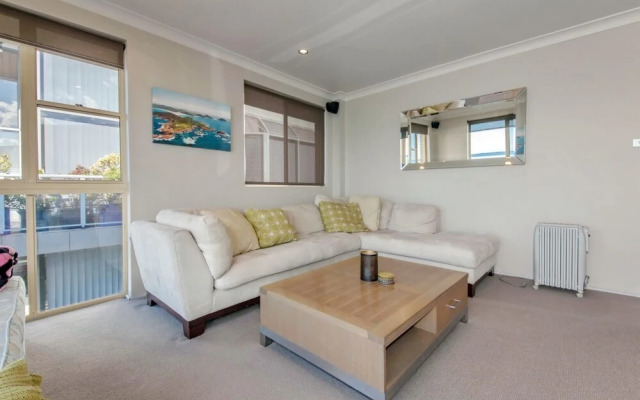 Alcheringa Unit 3 & 4, 32 Sandy Point Road