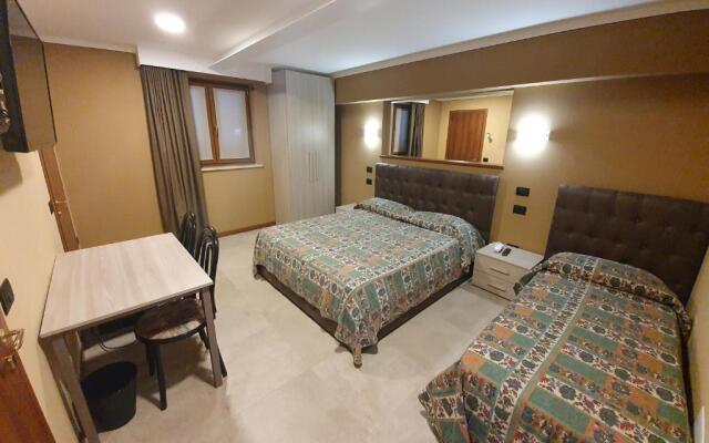azalea Rooms & apartments domo 3 5
