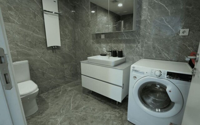 Stylish 2-bedroom Apartment Near Mall of Istanbul