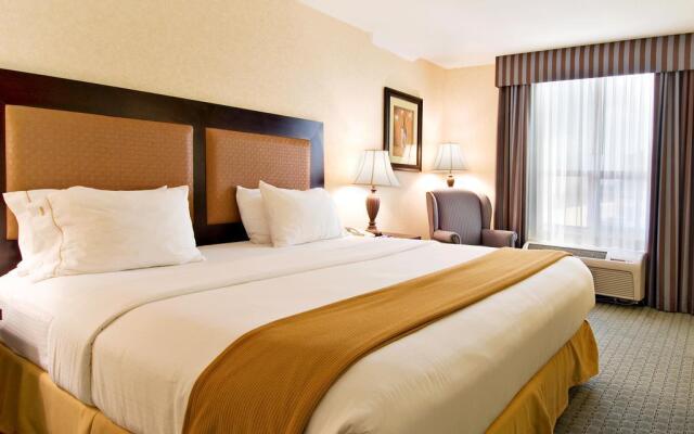 Holiday Inn Express Vancouver-Metrotown (Burnaby), an IHG Hotel