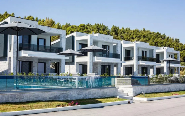 Crystal villas & suites