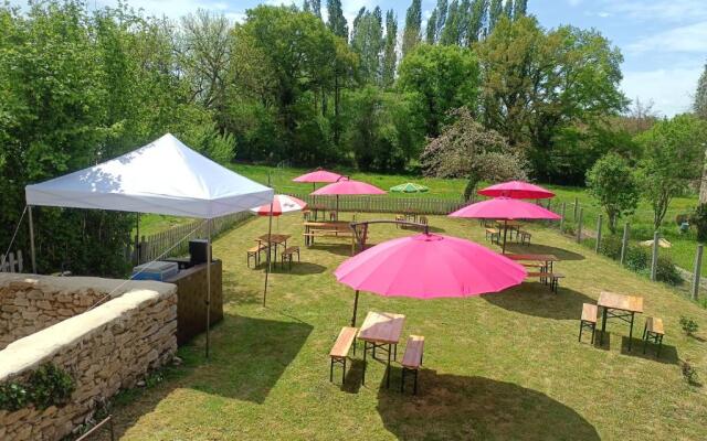 St Sebastien 3 Rooms above a restaurant