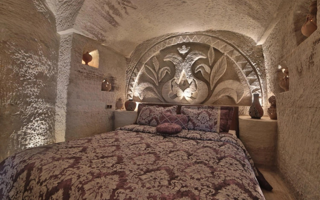 Kayatas Cave Suites