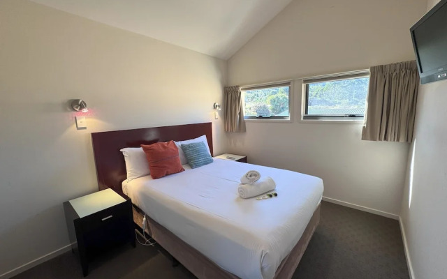 Lufra Beachside Hotel