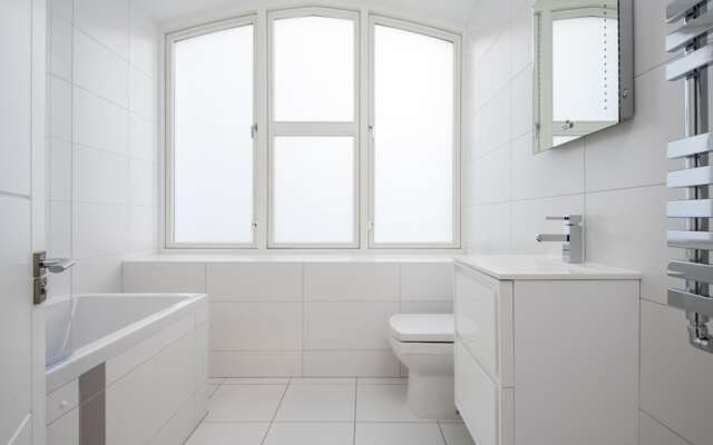 Posh Camden Suites by Sonder