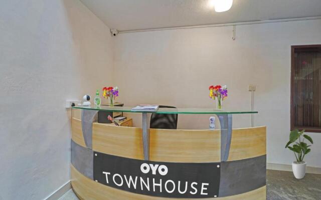 OYO Townhouse 1005 G Silver Hotels & Resorts