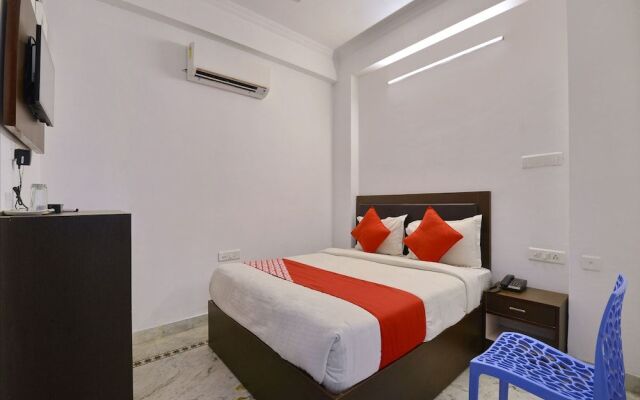 OYO 3735 Hotel Chilana Tower