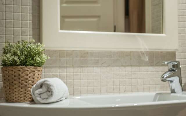 Exclusive - Luxury Sol I