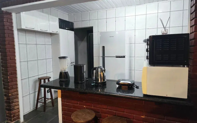 House With 2 BRs and Barbecue in Ubatuba Jao0368