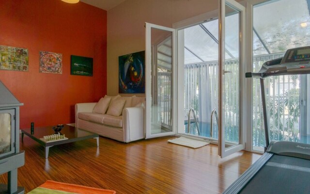City Center Accomodation For Women - Free Bicycles