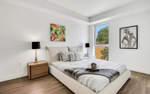 Stylish 1BR Family Apartment by Dtla