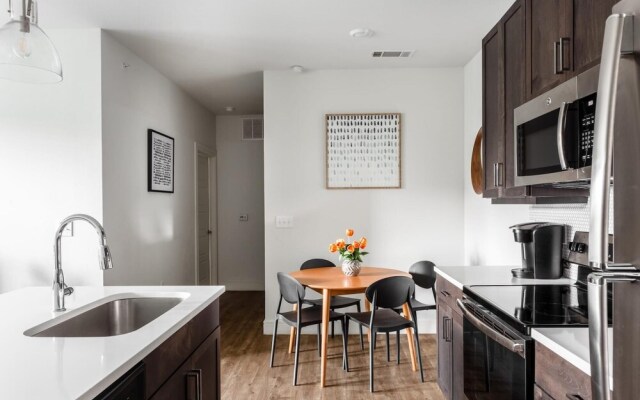 Dallas Dreamy 1BD 1BA Apartment