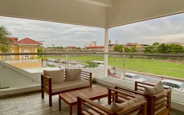 w Lovely 1BR w AC Near Ciudad Amurallada