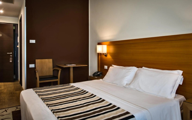 Sardegna Hotel, Suites & Restaurant