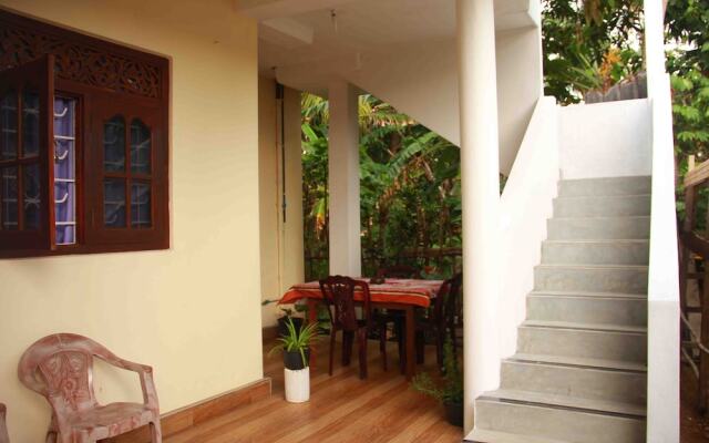 Hikka Yellow Villa - Hikkaduwa