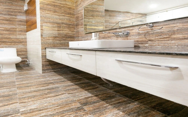 OYO 35938 Hotel Aditya & Kings