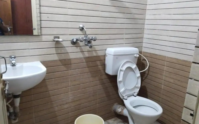 Goroomgo Kalinga Guest House Bhubaneswar