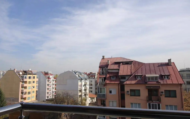 BLVD Apartments