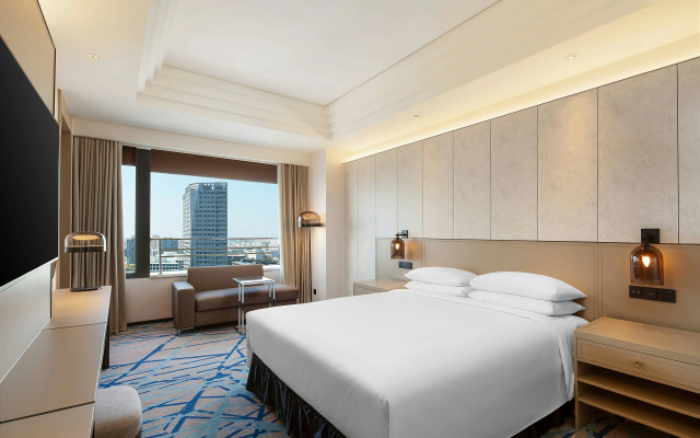 Renaissance Shanghai Caohejing Hotel – Guest Rooms – Shanghai