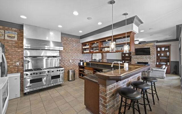 Make a Big Splash in 7BR Lake Norman Home!