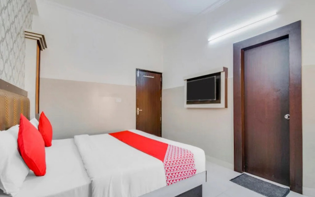 Oyo 17006 Hotel Girnar