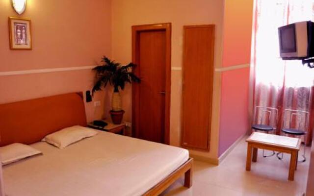 Hotel Queen