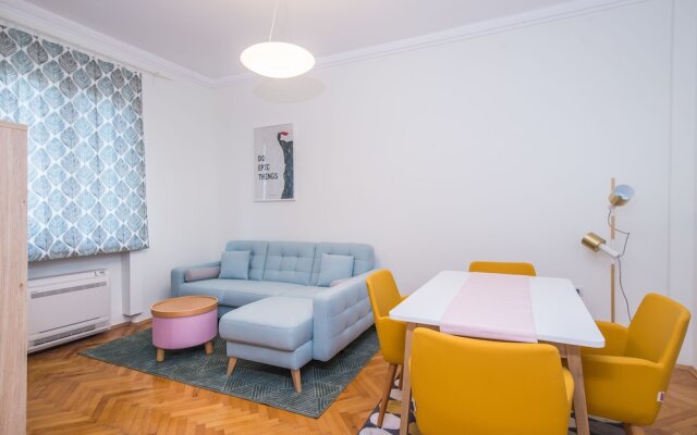FM Luxury 1-BDR Apartment - Designer Business