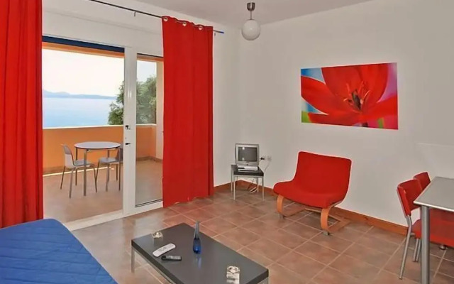 Glyfa Apartments