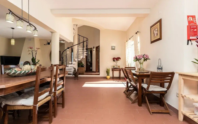 Looking to Landscape Sea View Private Pool Villa