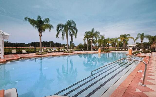 New! Spacious w Resort Pool 12 min from Disney