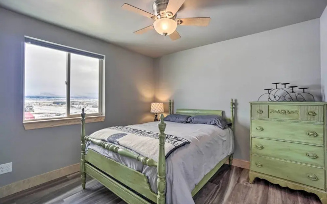 Spacious Saratoga Condo w/ Mountain Views!