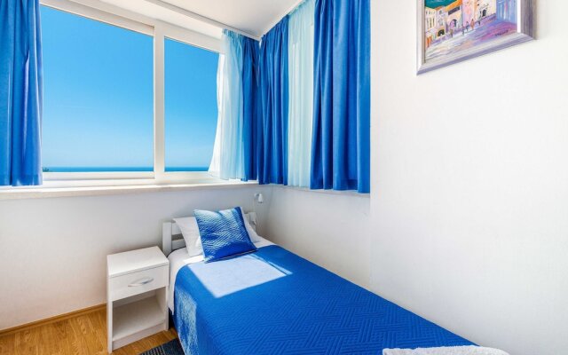 Blue Harmony Sea View Apartment