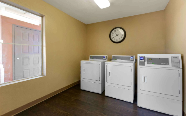 Extended Stay America - Phoenix - Chandler - E. Chandler Blvd.