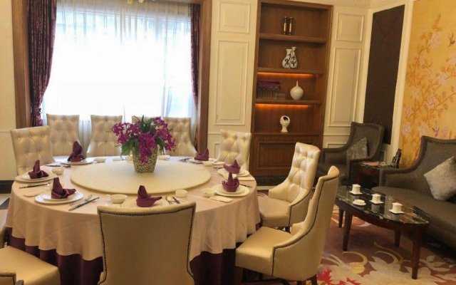 Huaxia Hotel