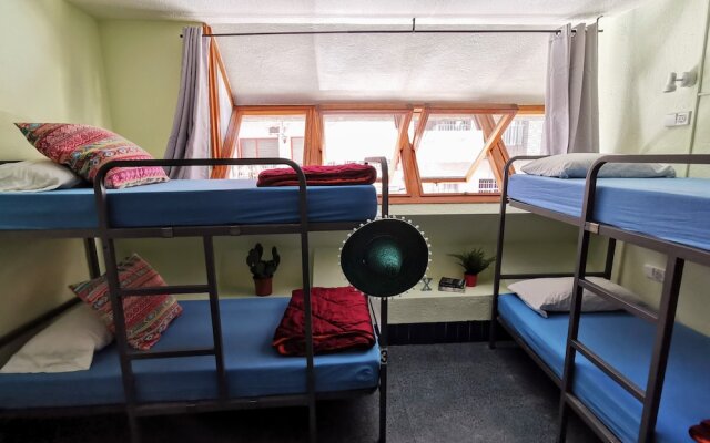 X Hostel Alicante