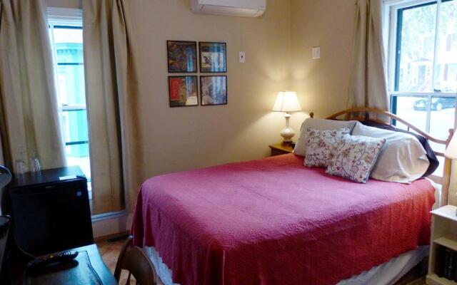 Davis Square Inn