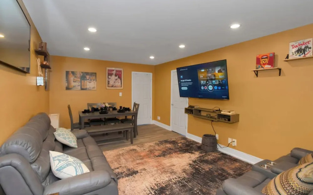 Spacious 3BR DTWN Condo with Pool