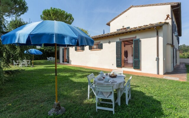 Montignano With Shared Pool