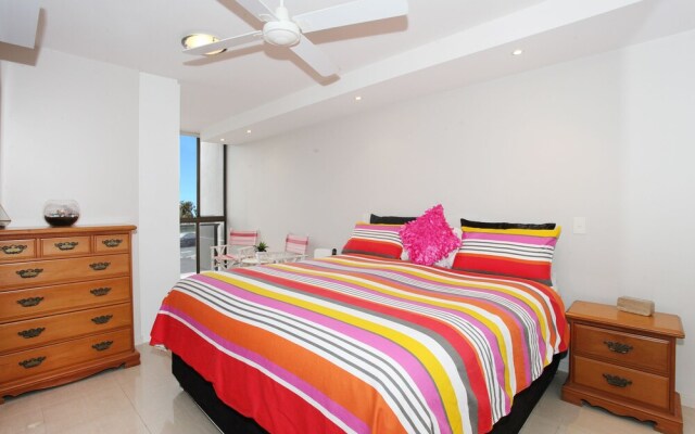 Huntington Apt 3
