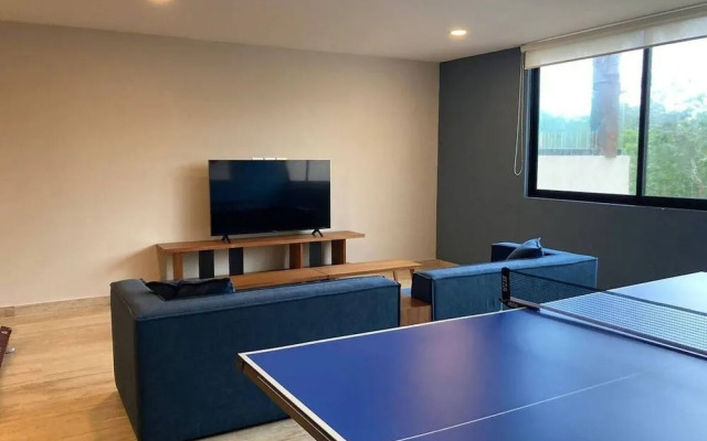 2 Br, Spacious, Great Located, Top Lx Amenities