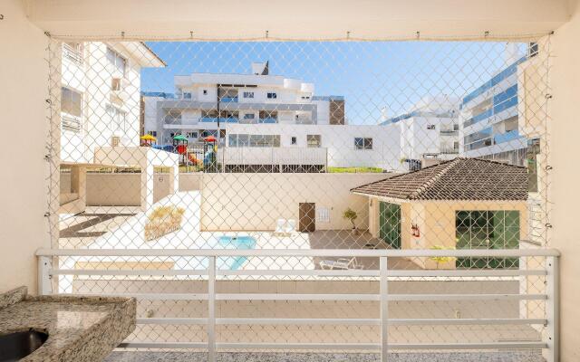 Apto com piscina a 2min da praia CAC106