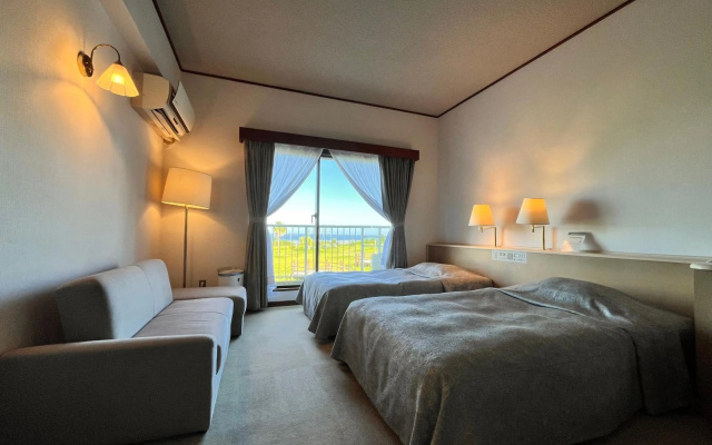 Coral Palms – Guest Rooms – Amami