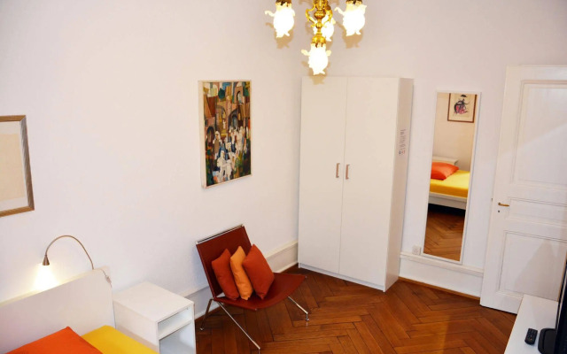 Apartments Logis 69