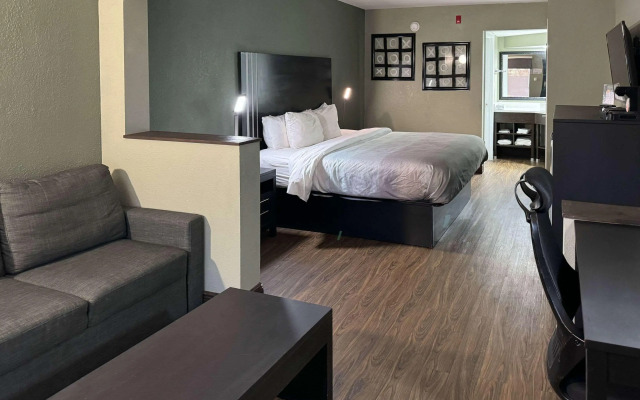 Quality Inn & Suites near Panama City Beach